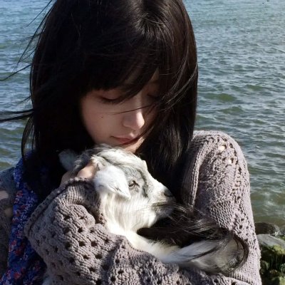 当红小花恋情细节流出，后援会发声明，连日来引热议
